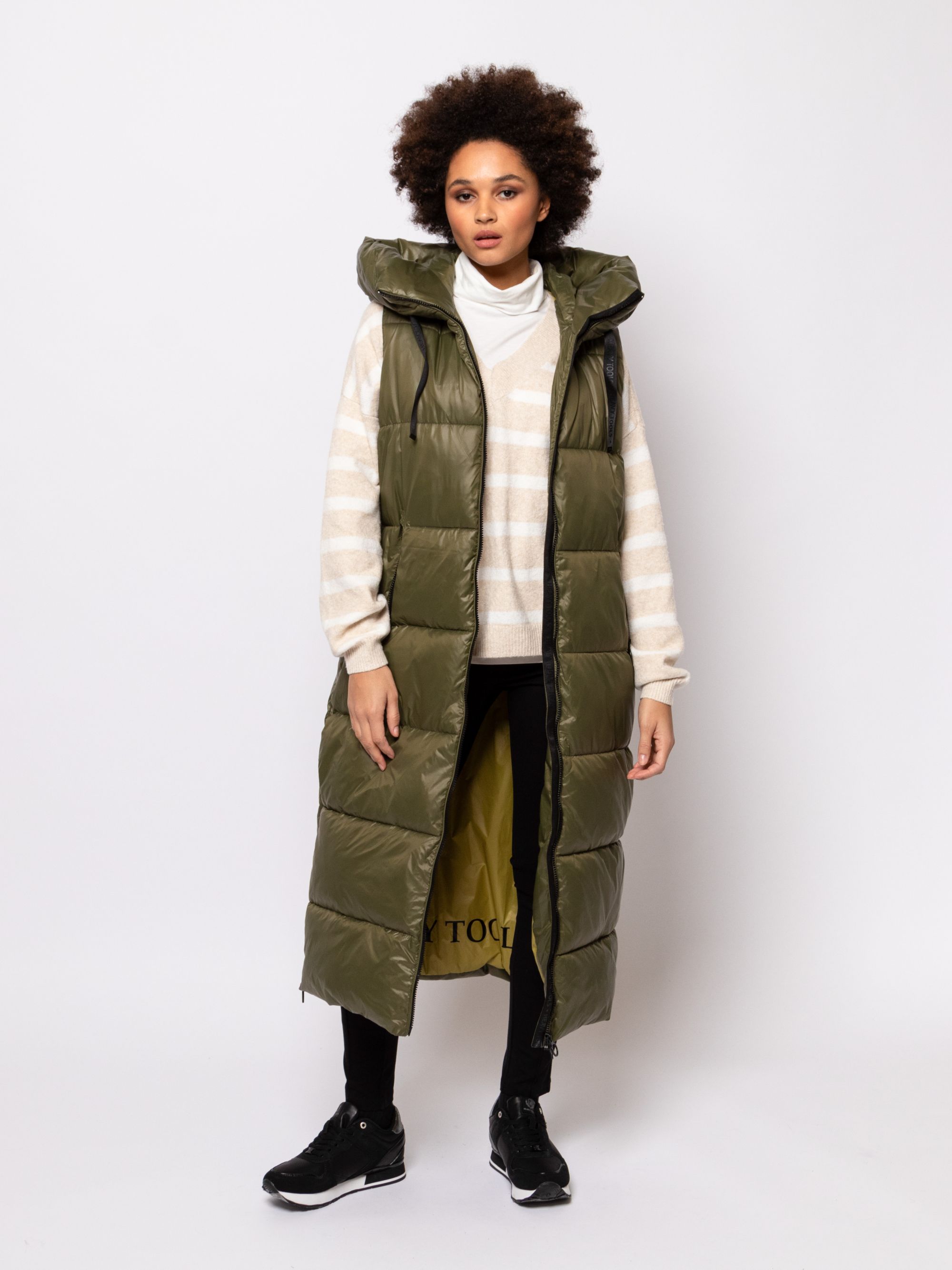最終価格 venit ＷＯＯＬ　ＰＯＬＹＥＳＴＥＲ　ＢＯＡ　ＶＥＳＴ　グリーン Bone Wool Vest (K2410KN078-BLACK)